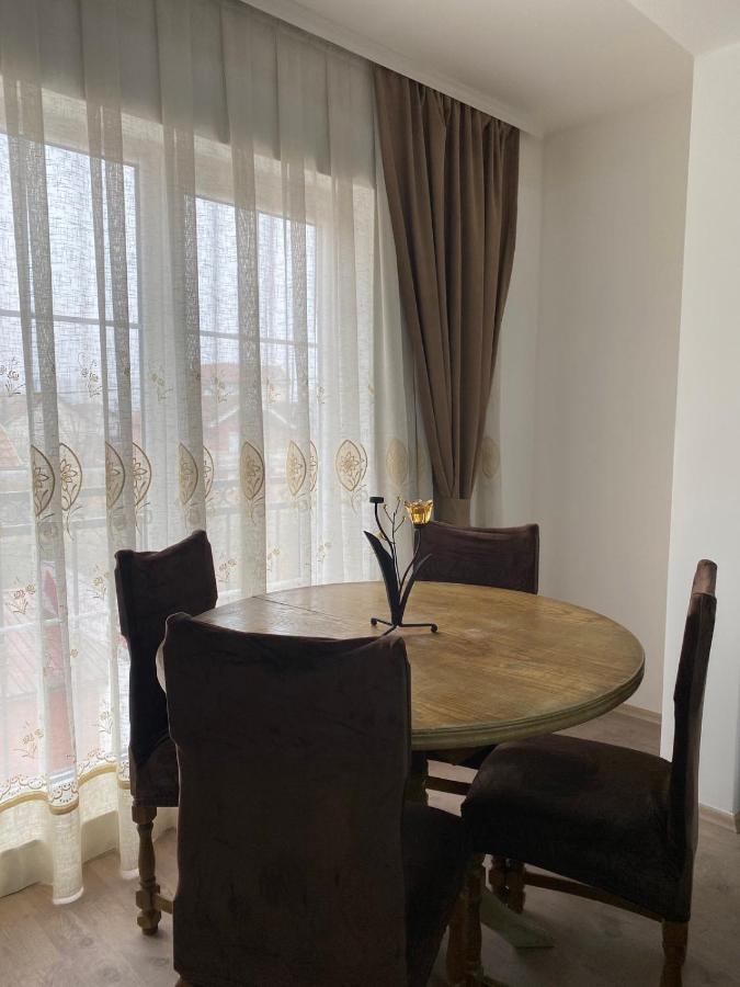 White Apartments Kosovo Polje Экстерьер фото
