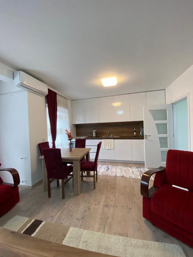 White Apartments Kosovo Polje Экстерьер фото