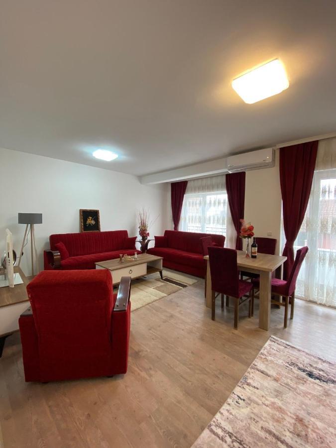 White Apartments Kosovo Polje Экстерьер фото