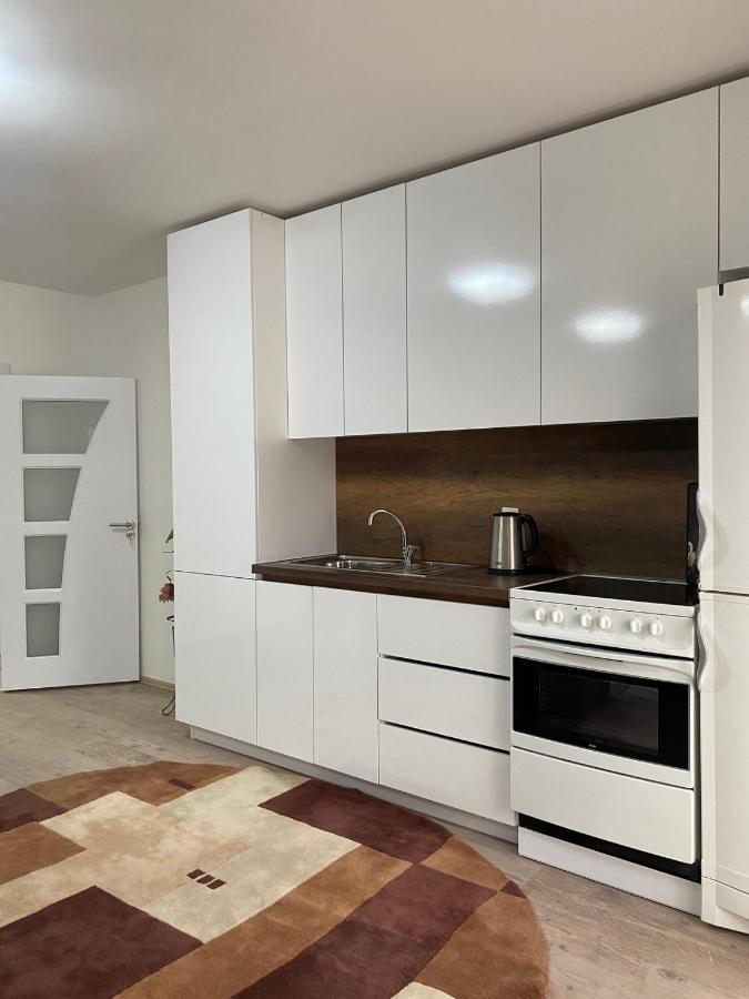White Apartments Kosovo Polje Экстерьер фото