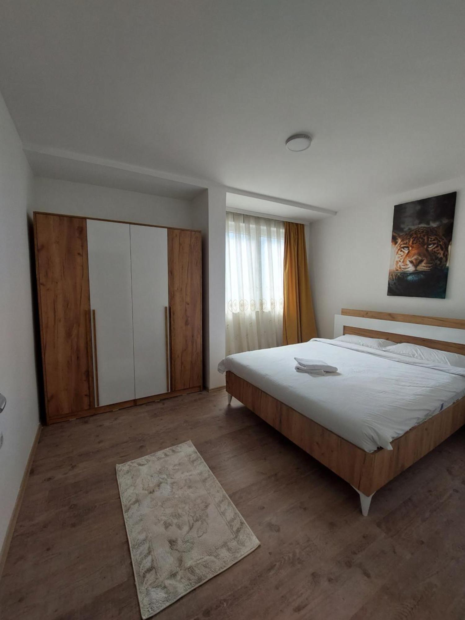 White Apartments Kosovo Polje Экстерьер фото